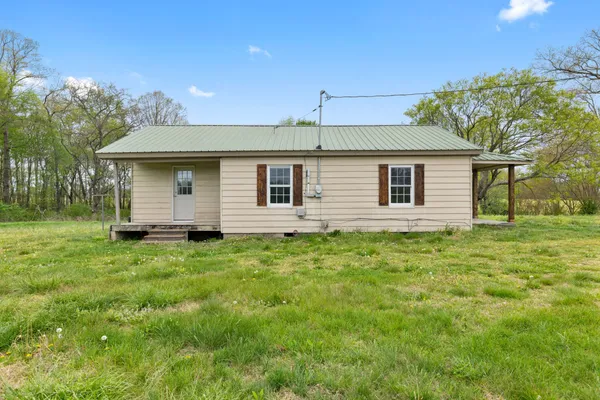 $1,350 | 469 Robertson Road, Lawrenceburg, TN 38464