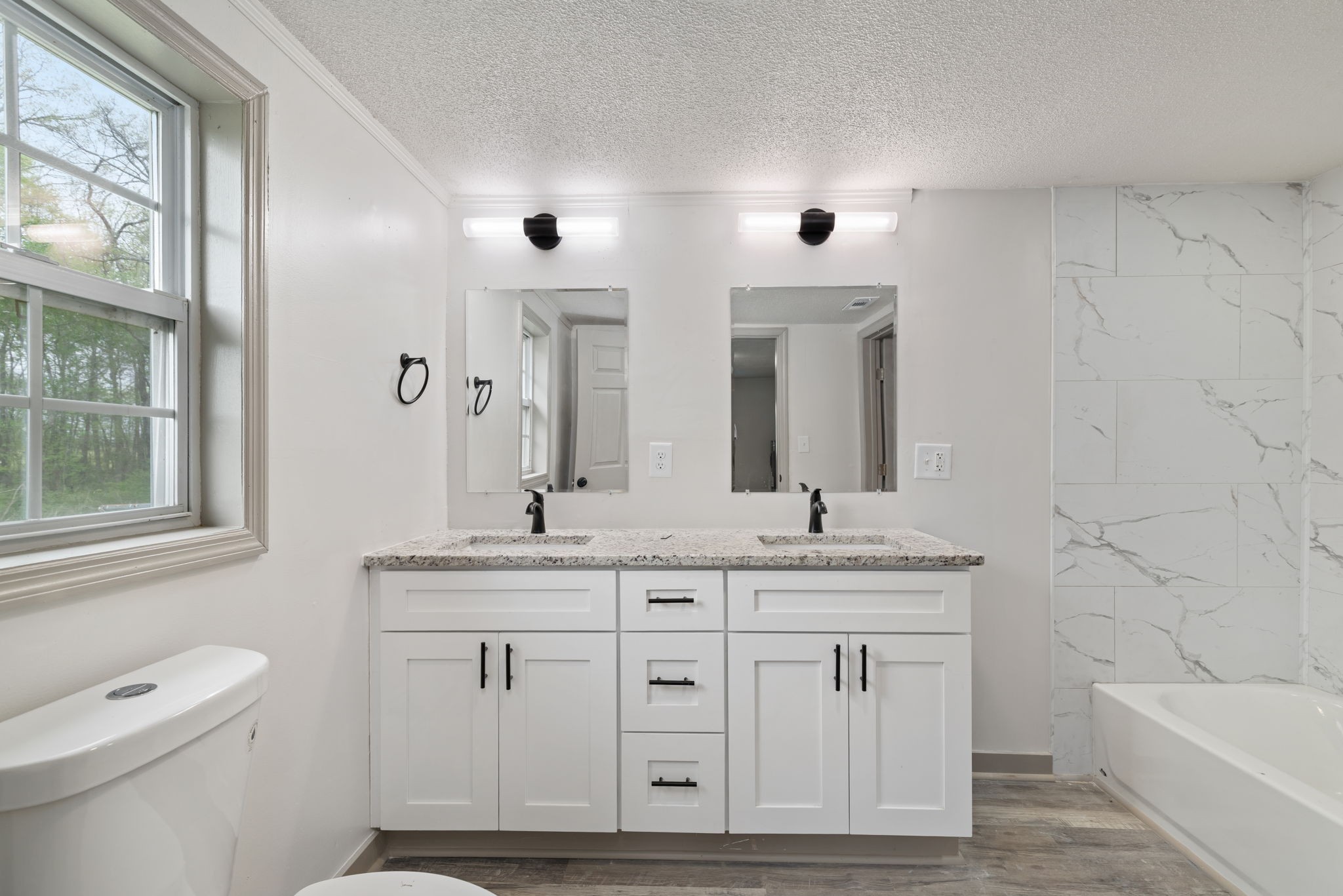 469 Robertson Road Lawrenceburg, TN 38464 - Photo 4 of 19