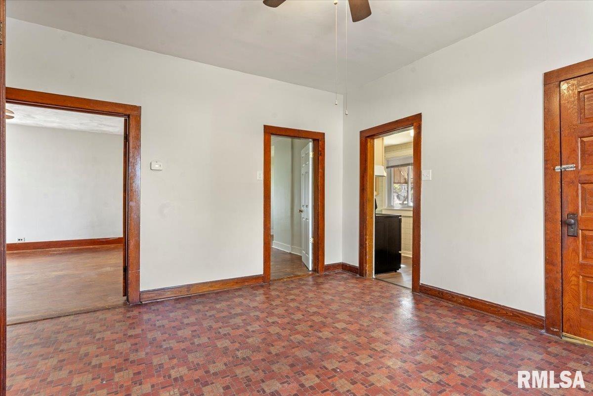 2021 North Peoria Road Springfield, IL 62702 - Photo 12 of 33