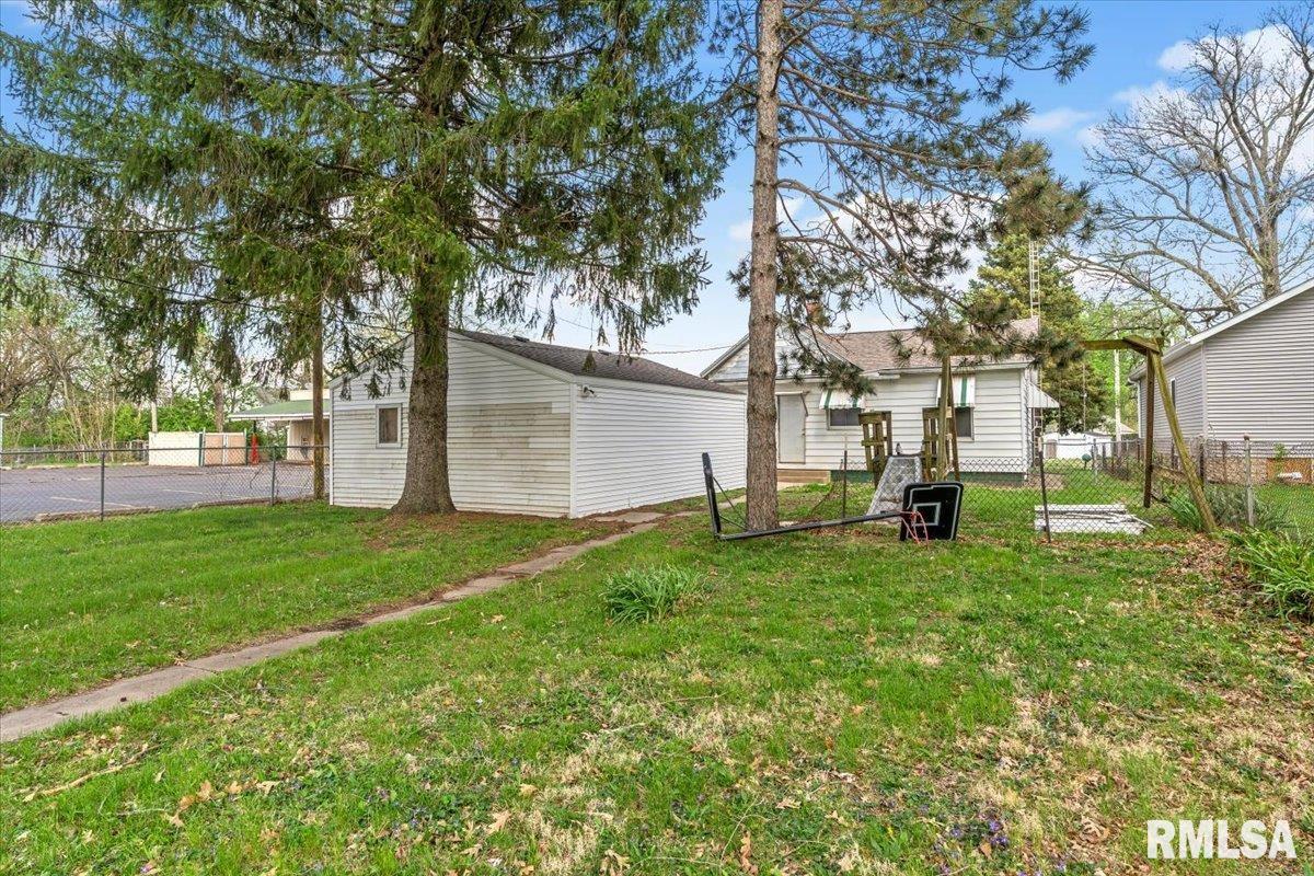 2021 North Peoria Road Springfield, IL 62702 - Photo 29 of 33