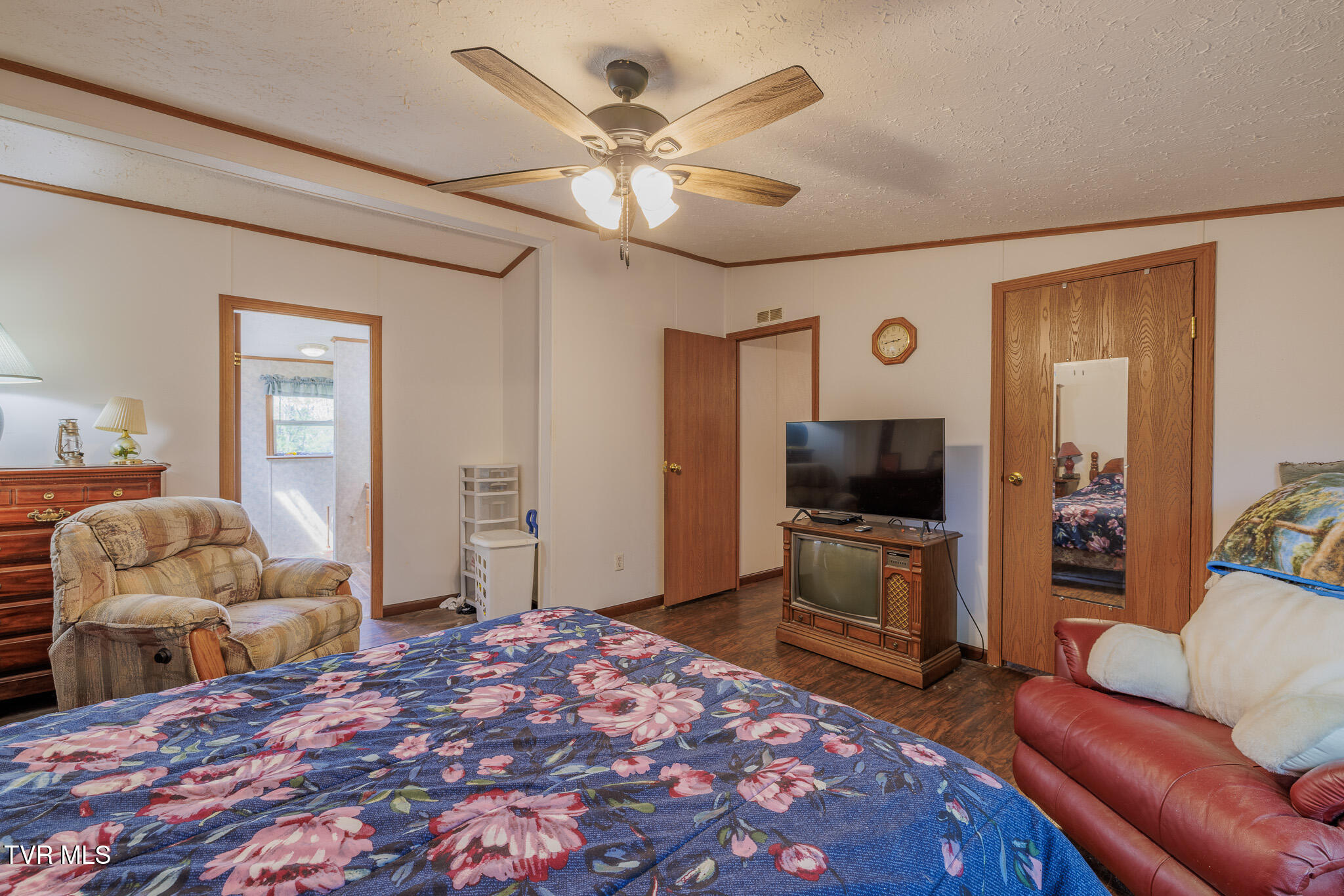 985 Old Stage Road Greeneville, TN 37745 - Photo 11 of 29 1R9A4899-HDR