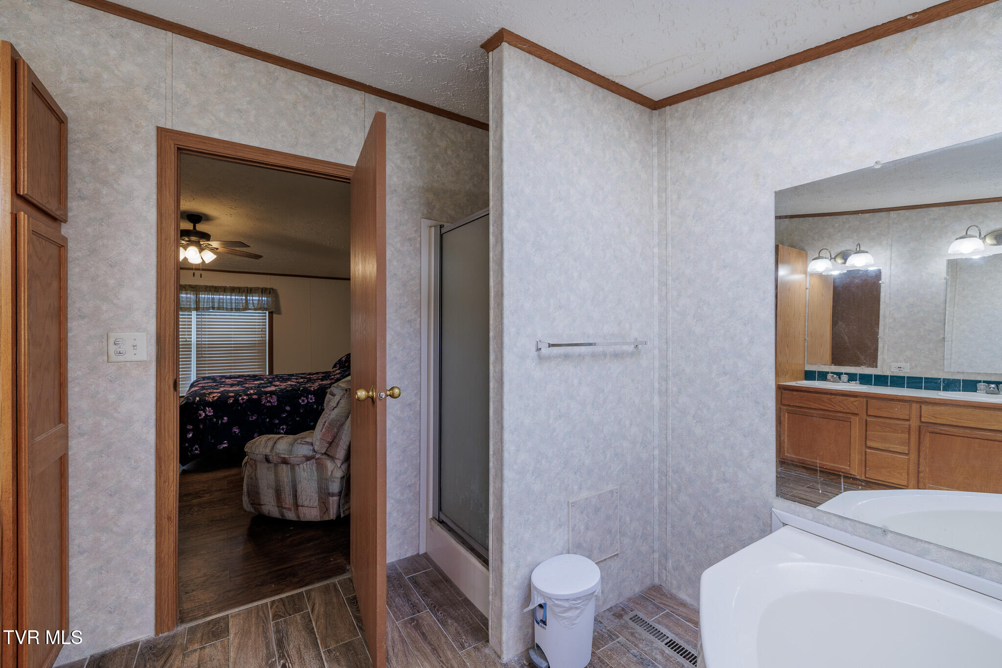 985 Old Stage Road Greeneville, TN 37745 - Photo 13 of 29 1R9A4905-HDR