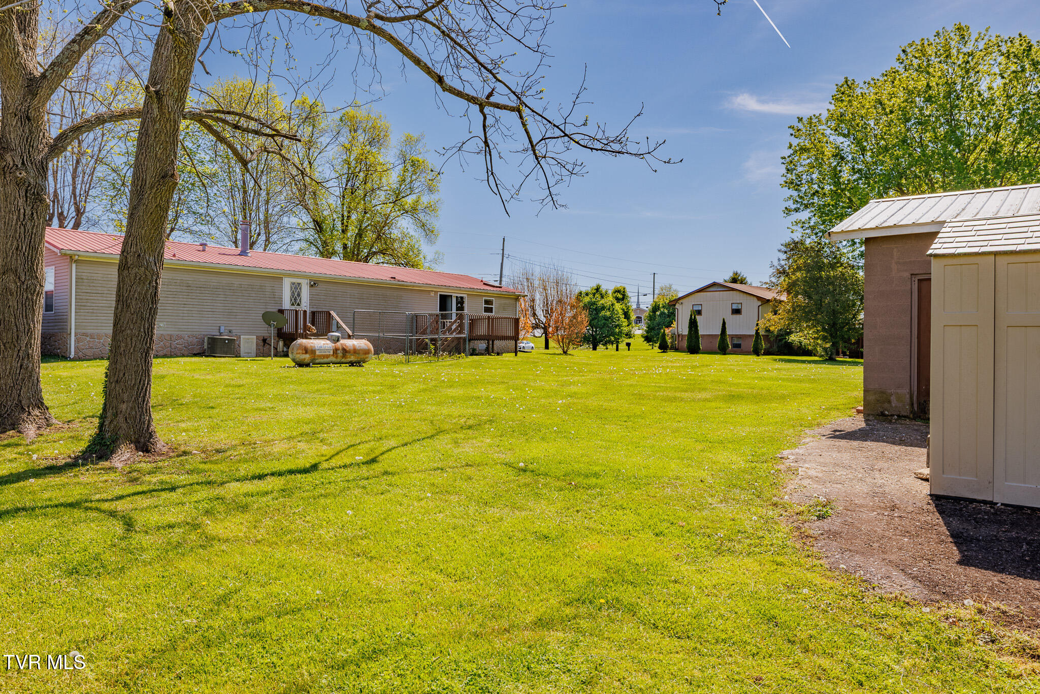 985 Old Stage Road Greeneville, TN 37745 - Photo 23 of 29 1R9A4941-HDR