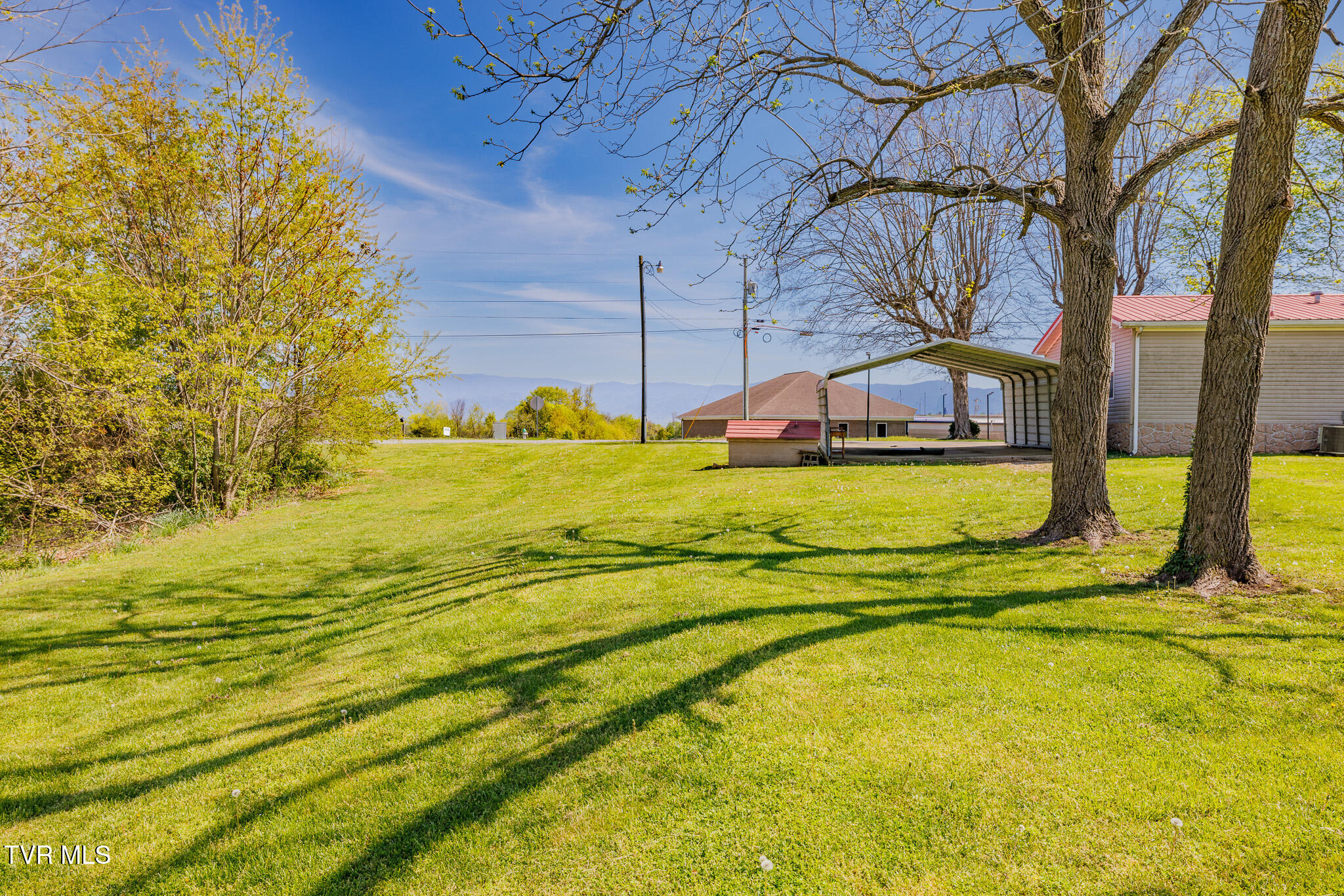 985 Old Stage Road Greeneville, TN 37745 - Photo 24 of 29 1R9A4944-HDR