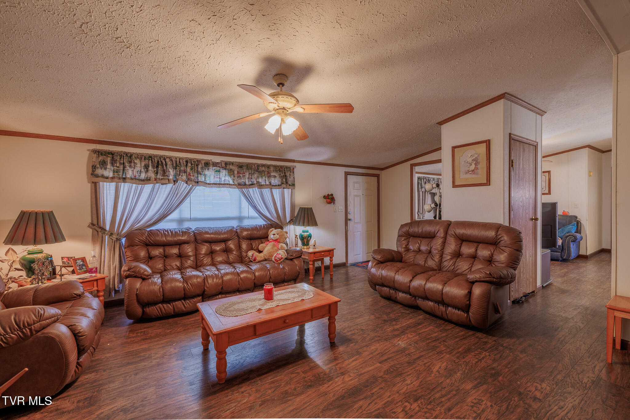 985 Old Stage Road Greeneville, TN 37745 - Photo 4 of 29 1R9A4875-HDR
