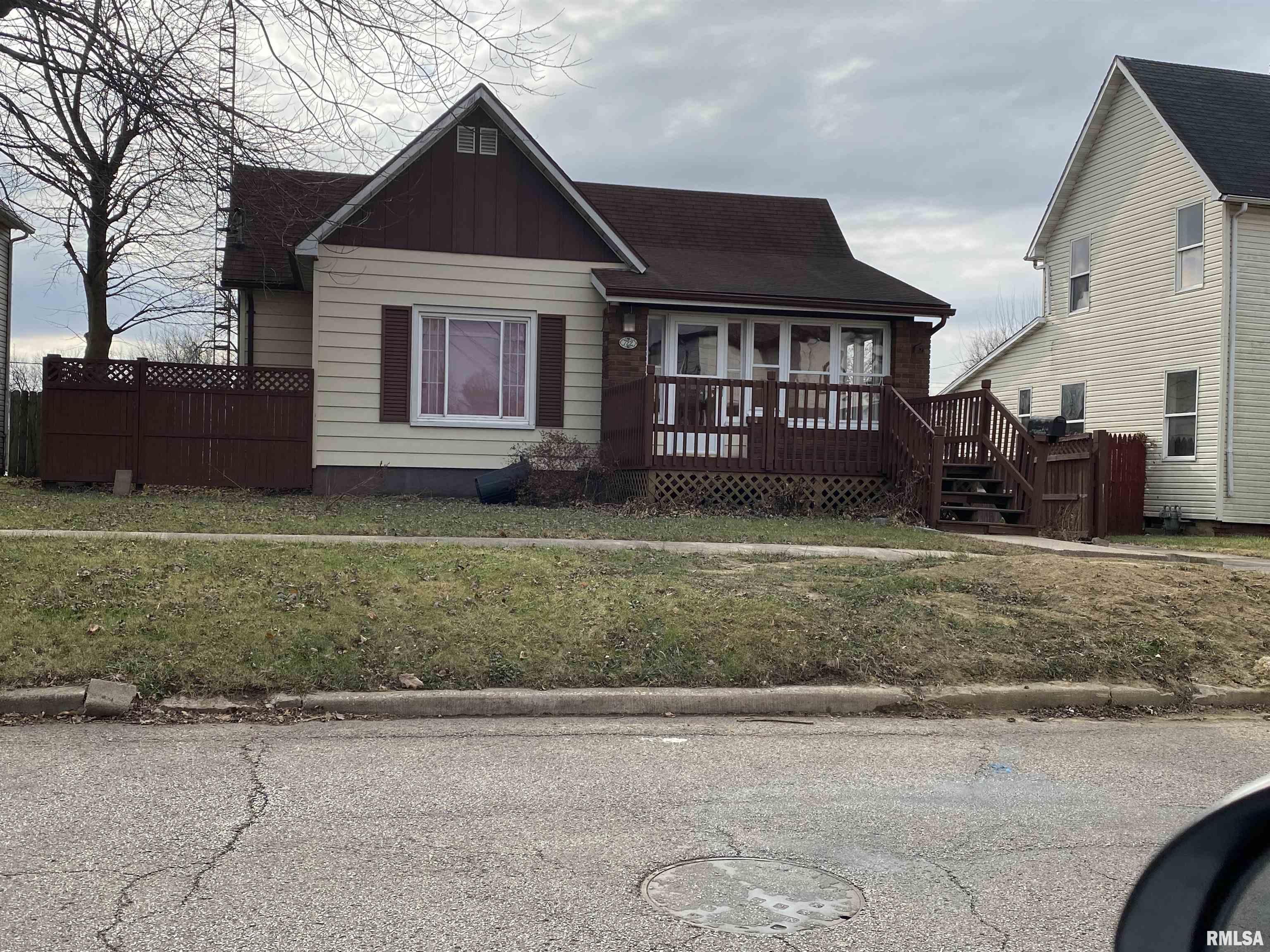 722 East Walnut Street Canton, IL 61520 - Photo 1 of 33 Gallery Image 1