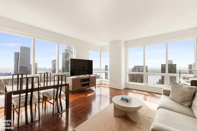 $1,395,000 | 350 West 42nd Street, Unit 60A | Hell's Kitchen