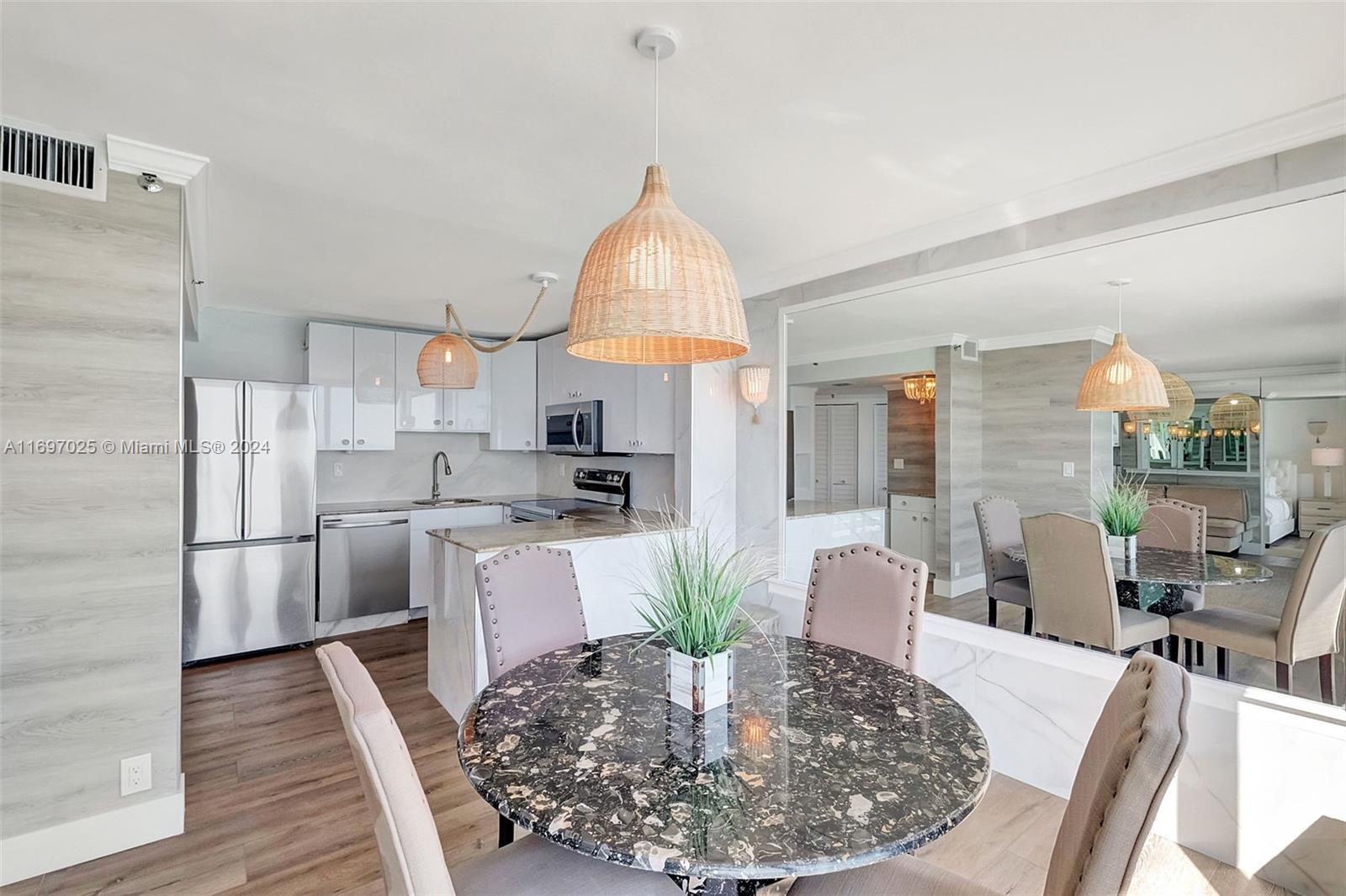 2401 Collins Avenue, Unit 1902 Miami Beach, FL 33140 - Photo 3 of 19