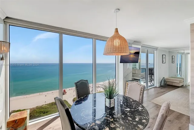 $9,000 | 2401 Collins Avenue, Unit 1902, Miami Beach, FL 33140