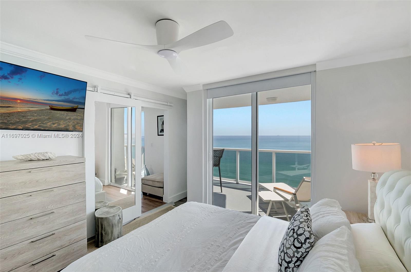 2401 Collins Avenue, Unit 1902 Miami Beach, FL 33140 - Photo 9 of 19