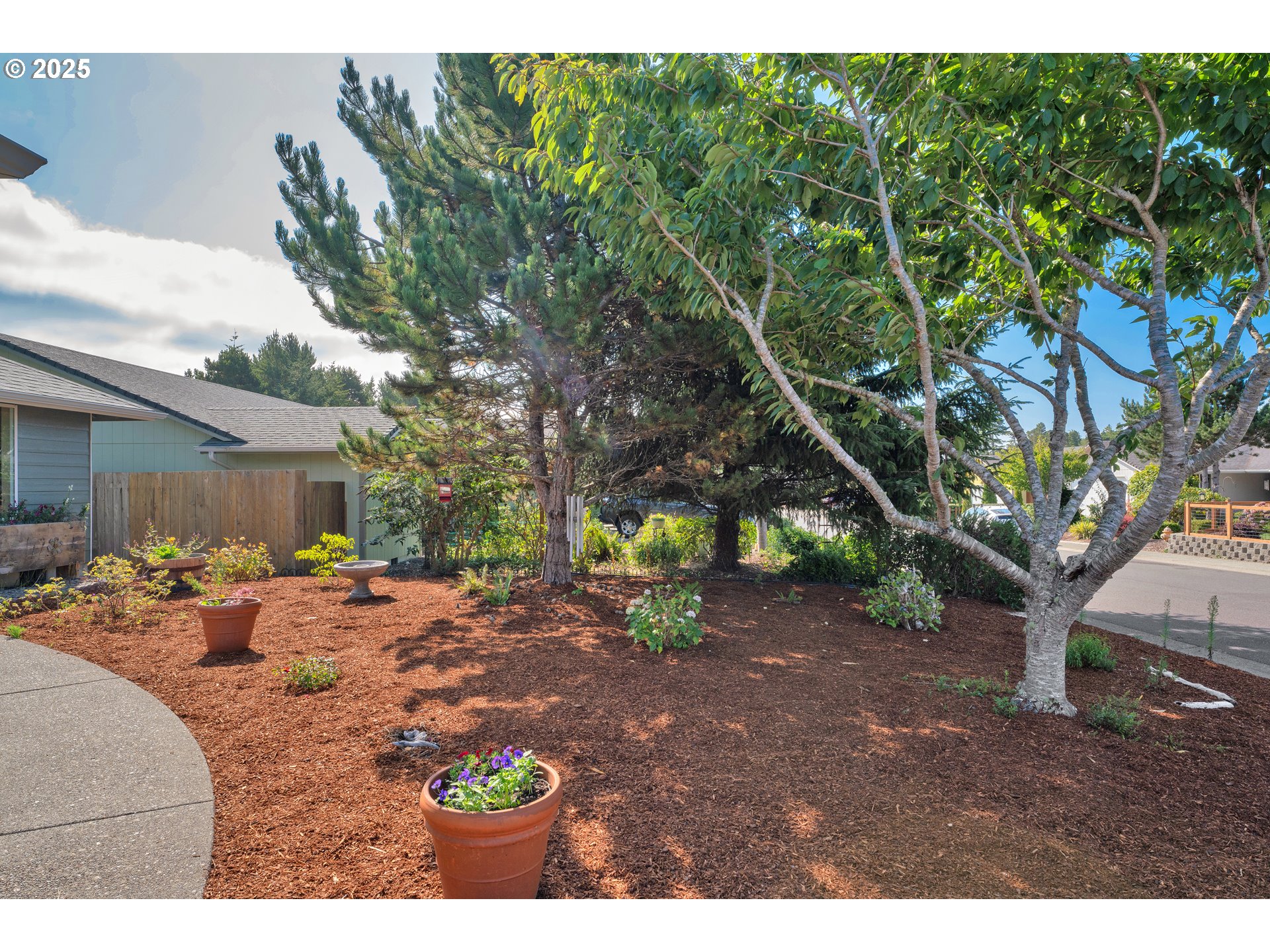 122 Park Village Loop Florence, OR 97439 - Photo 4 of 42