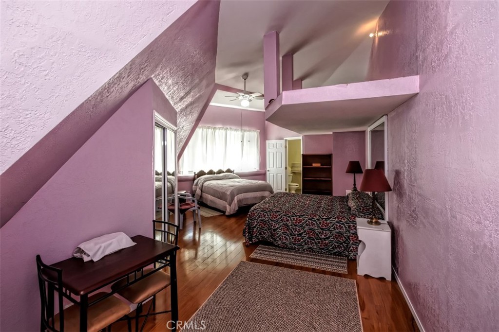 45985 Cottonwood Road Newberry Springs, CA 92365 - Photo 39 of 67 a bedroom with a bed and a window