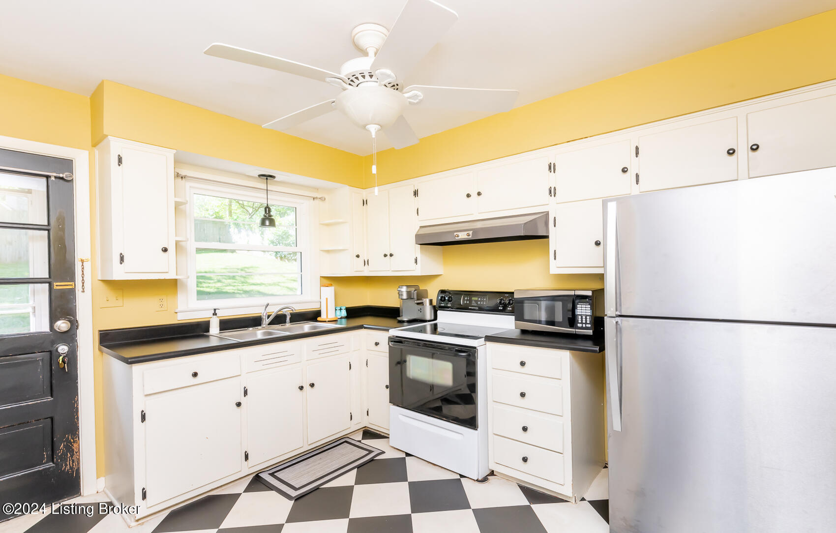 1632 Whippoorwill Road Louisville, KY 40213 - Photo 14 of 35 WWR-116