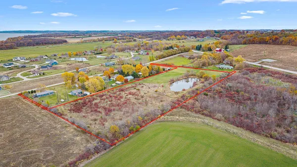 $395,000 | W3906 Fishermans Road, Fond du Lac, WI 54937