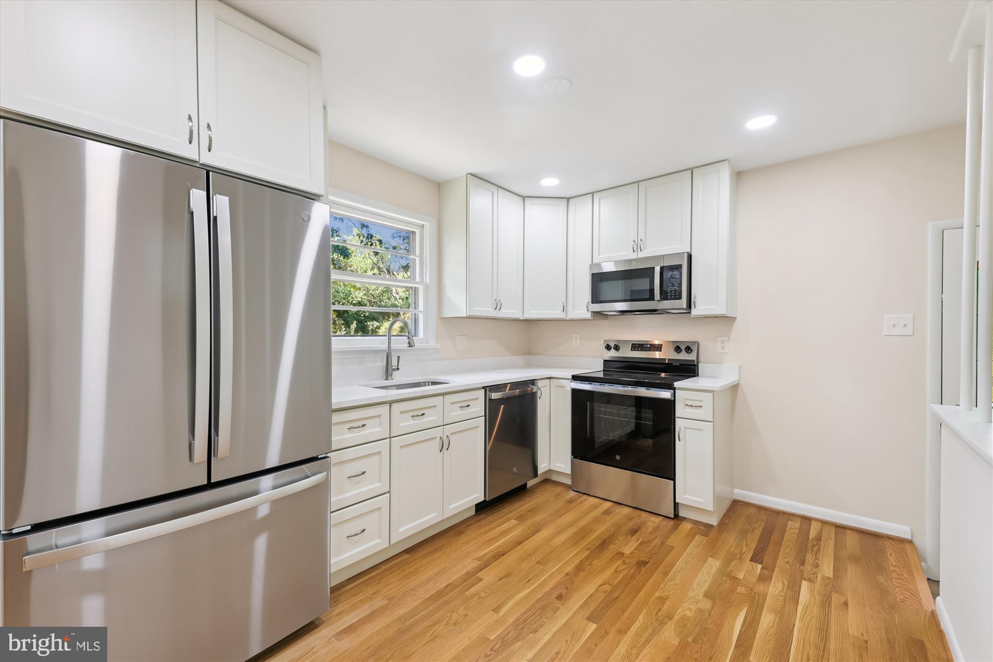 4705 Franconia Road Alexandria, VA 22310 - Photo 8 of 46 Brand New Kitchen