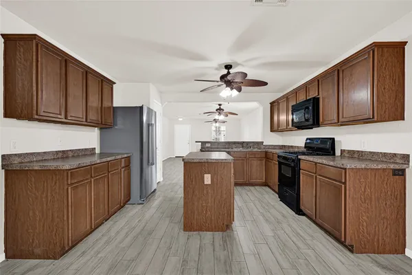 $258,900 | 7906 Yaupon View Drive, Cypress, TX 77433