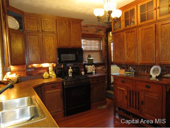 919 South 8th Street Springfield, IL 62703 - Photo 9 of 21