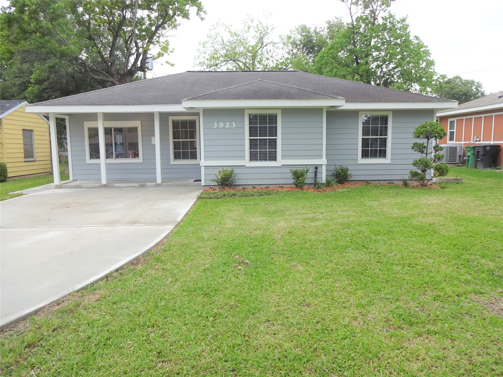 3923 Cosby Street Houston, TX 77021 - Photo 1 of 25