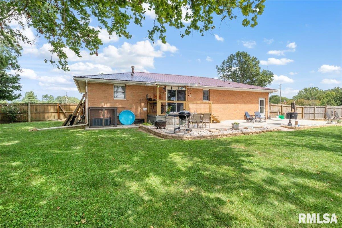 9810 Bell Fountain Road Dawson, IL 62520 - Photo 36 of 39 Gallery Image 36
