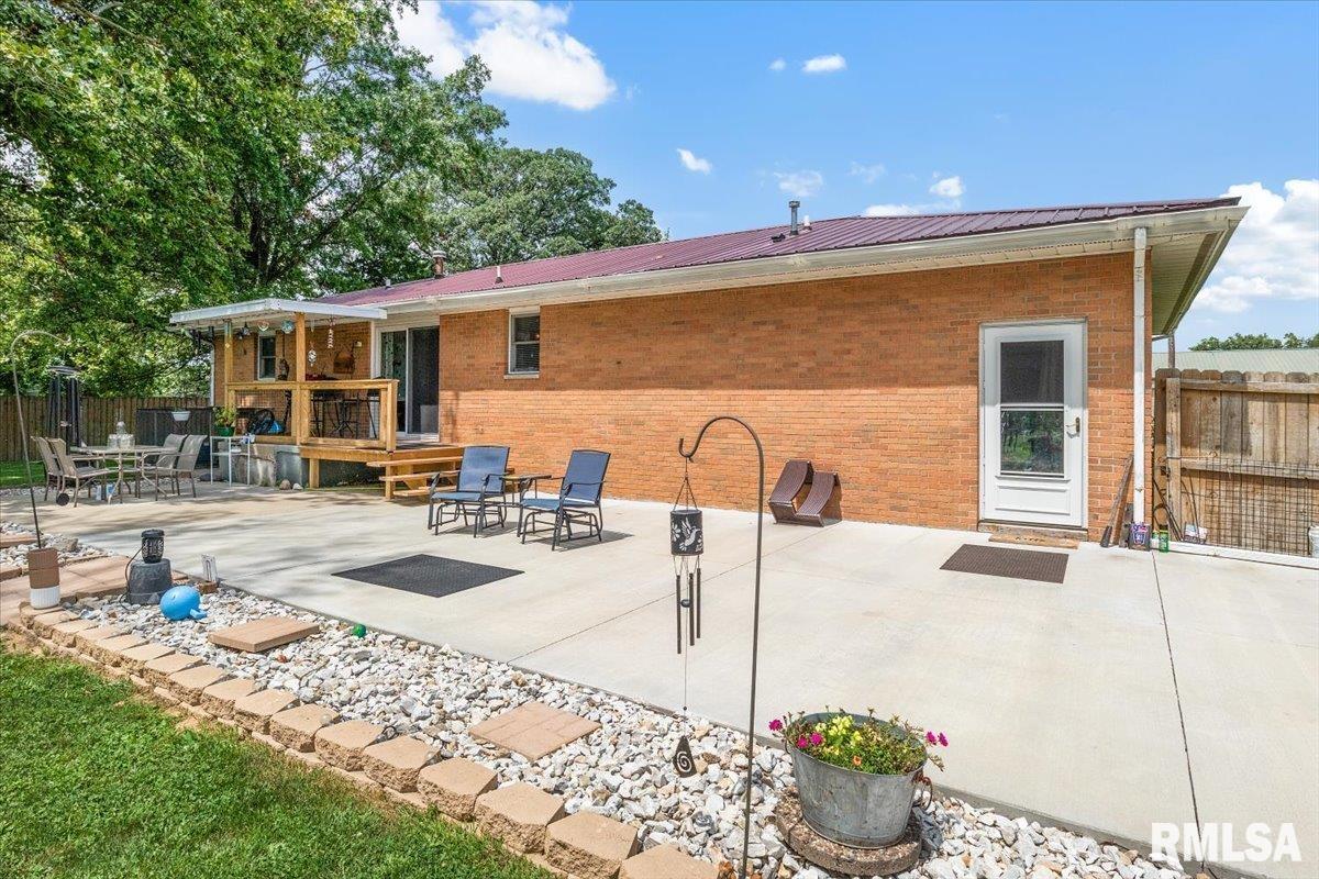 9810 Bell Fountain Road Dawson, IL 62520 - Photo 38 of 39 Gallery Image 38