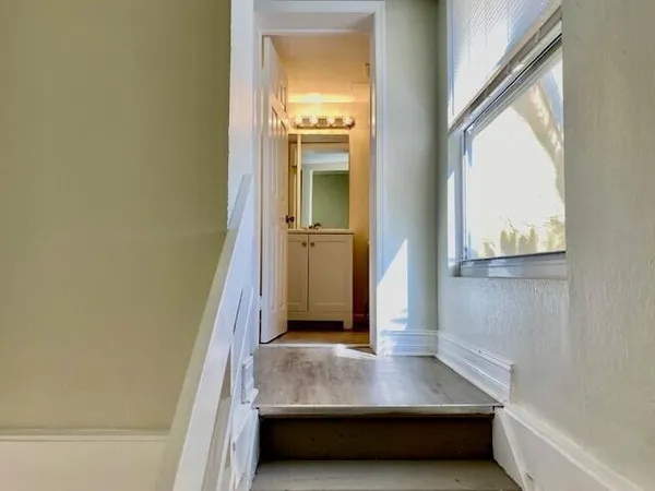 $2,100 | 605 Southwest 1st Court, Boynton Beach, FL 33435