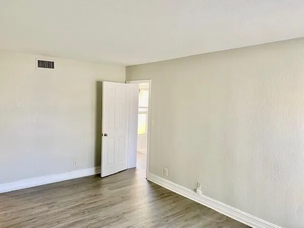 $2,100 | 605 Southwest 1st Court, Boynton Beach, FL 33435