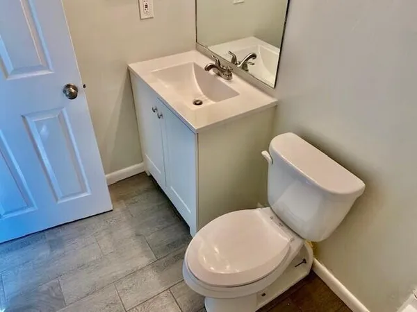 $2,100 | 605 Southwest 1st Court, Boynton Beach, FL 33435