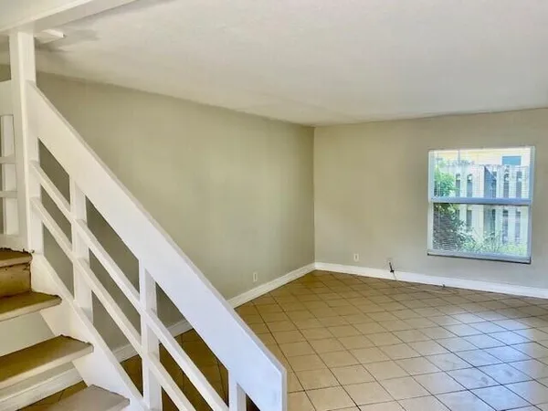 $2,100 | 605 Southwest 1st Court, Boynton Beach, FL 33435