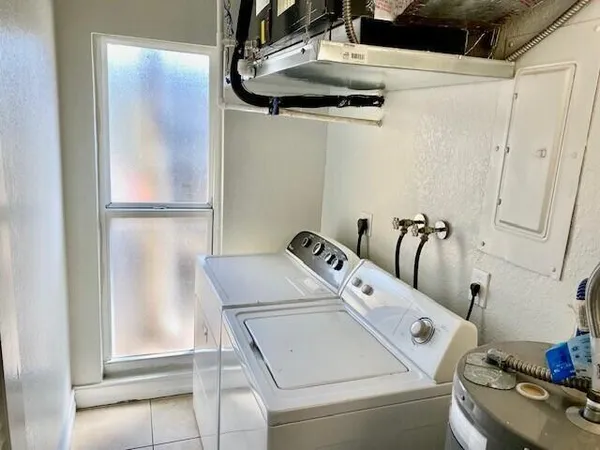 $2,100 | 605 Southwest 1st Court, Boynton Beach, FL 33435