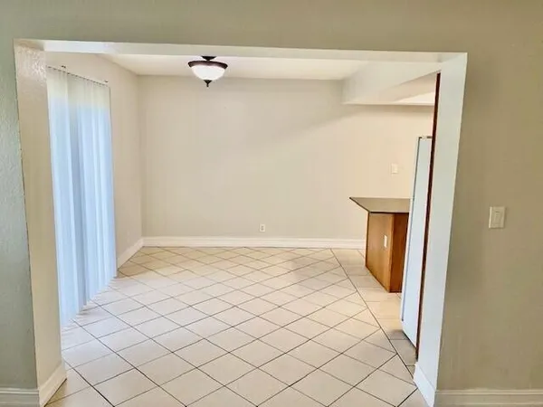 $2,100 | 605 Southwest 1st Court, Boynton Beach, FL 33435