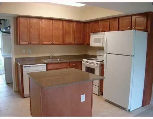 $2,100 | 605 Southwest 1st Court, Boynton Beach, FL 33435