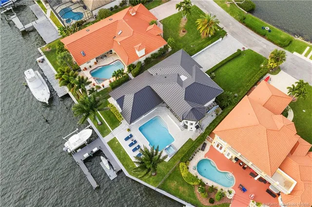 $3,950,000 | 6026 Southeast Horseshoe Point Road, Stuart, FL 34997