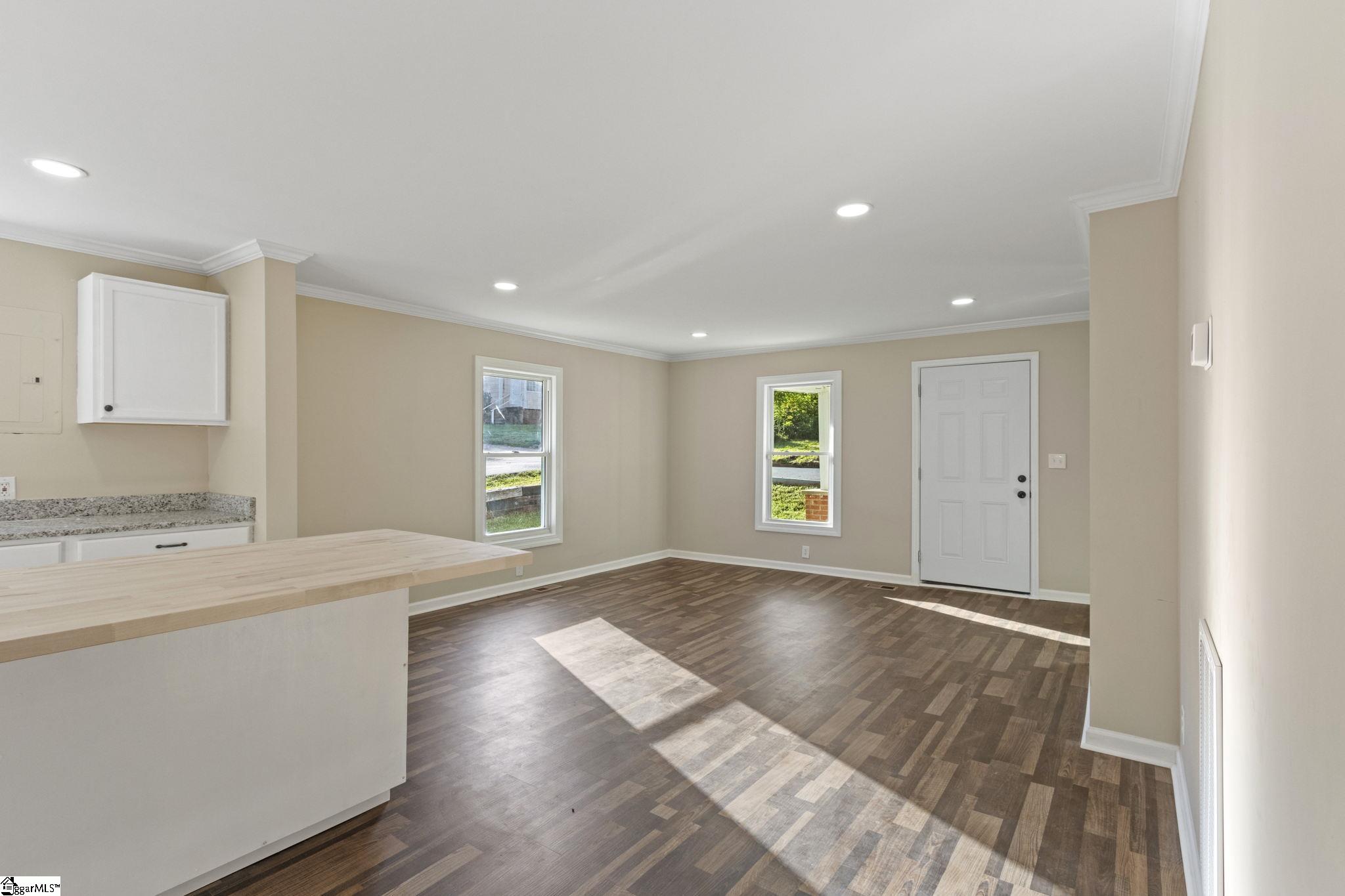 301 Graham Street Easley, SC 29640 - Photo 6 of 31 Gallery Image 6