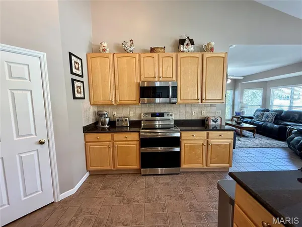 $749,000 | 818 Summit Glen Court, Fenton, MO 63026