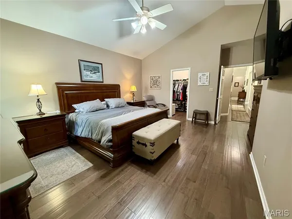 $749,000 | 818 Summit Glen Court, Fenton, MO 63026