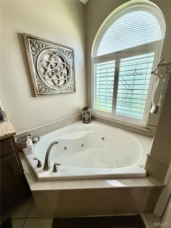 $749,000 | 818 Summit Glen Court, Fenton, MO 63026