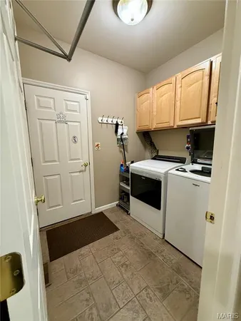 $749,000 | 818 Summit Glen Court, Fenton, MO 63026