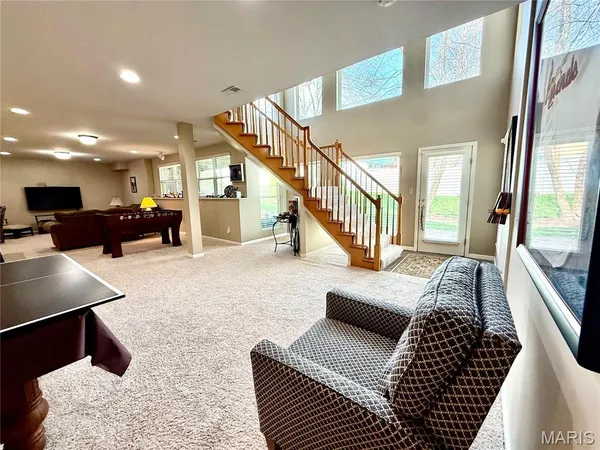 $749,000 | 818 Summit Glen Court, Fenton, MO 63026