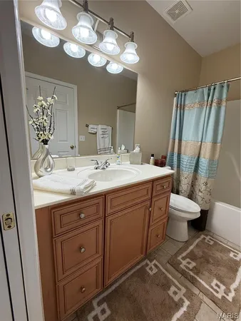 $749,000 | 818 Summit Glen Court, Fenton, MO 63026