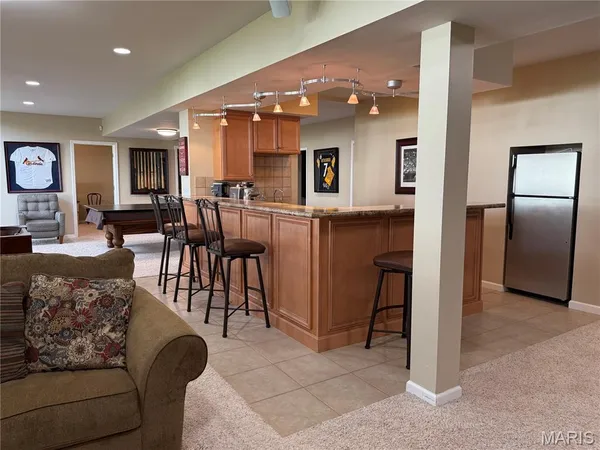 $749,000 | 818 Summit Glen Court, Fenton, MO 63026