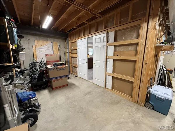 $749,000 | 818 Summit Glen Court, Fenton, MO 63026