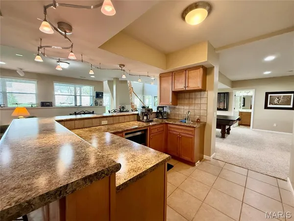 $749,000 | 818 Summit Glen Court, Fenton, MO 63026