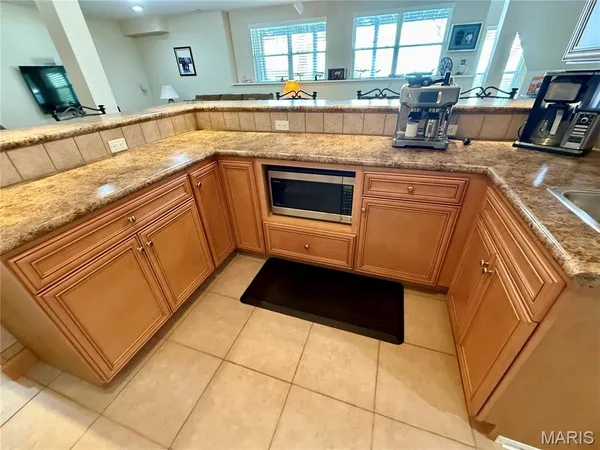 $749,000 | 818 Summit Glen Court, Fenton, MO 63026