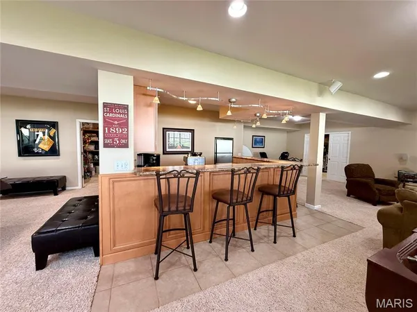 $749,000 | 818 Summit Glen Court, Fenton, MO 63026