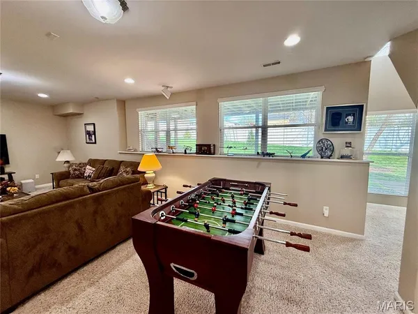 $749,000 | 818 Summit Glen Court, Fenton, MO 63026