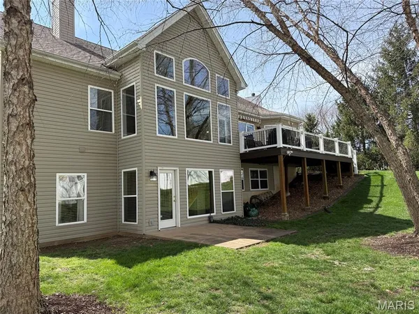 $749,000 | 818 Summit Glen Court, Fenton, MO 63026