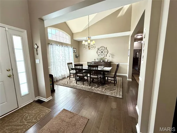 $749,000 | 818 Summit Glen Court, Fenton, MO 63026