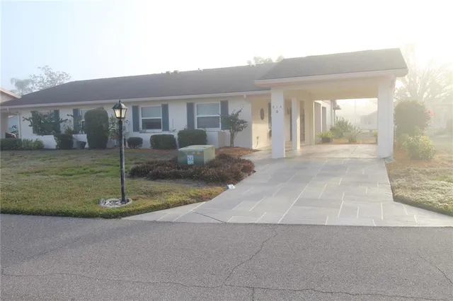 $1,900 | 514 Finsbury Circle, Unit B, Sun City Center, FL 33573
