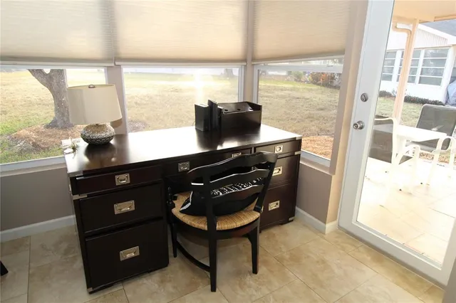 $1,900 | 514 Finsbury Circle, Unit B, Sun City Center, FL 33573