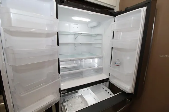 $1,900 | 514 Finsbury Circle, Unit B, Sun City Center, FL 33573